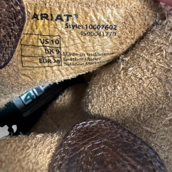 Ariat Boy’s Rustic Brown and Tan Cowboy Boots Size 10 - Picture 6 of 7